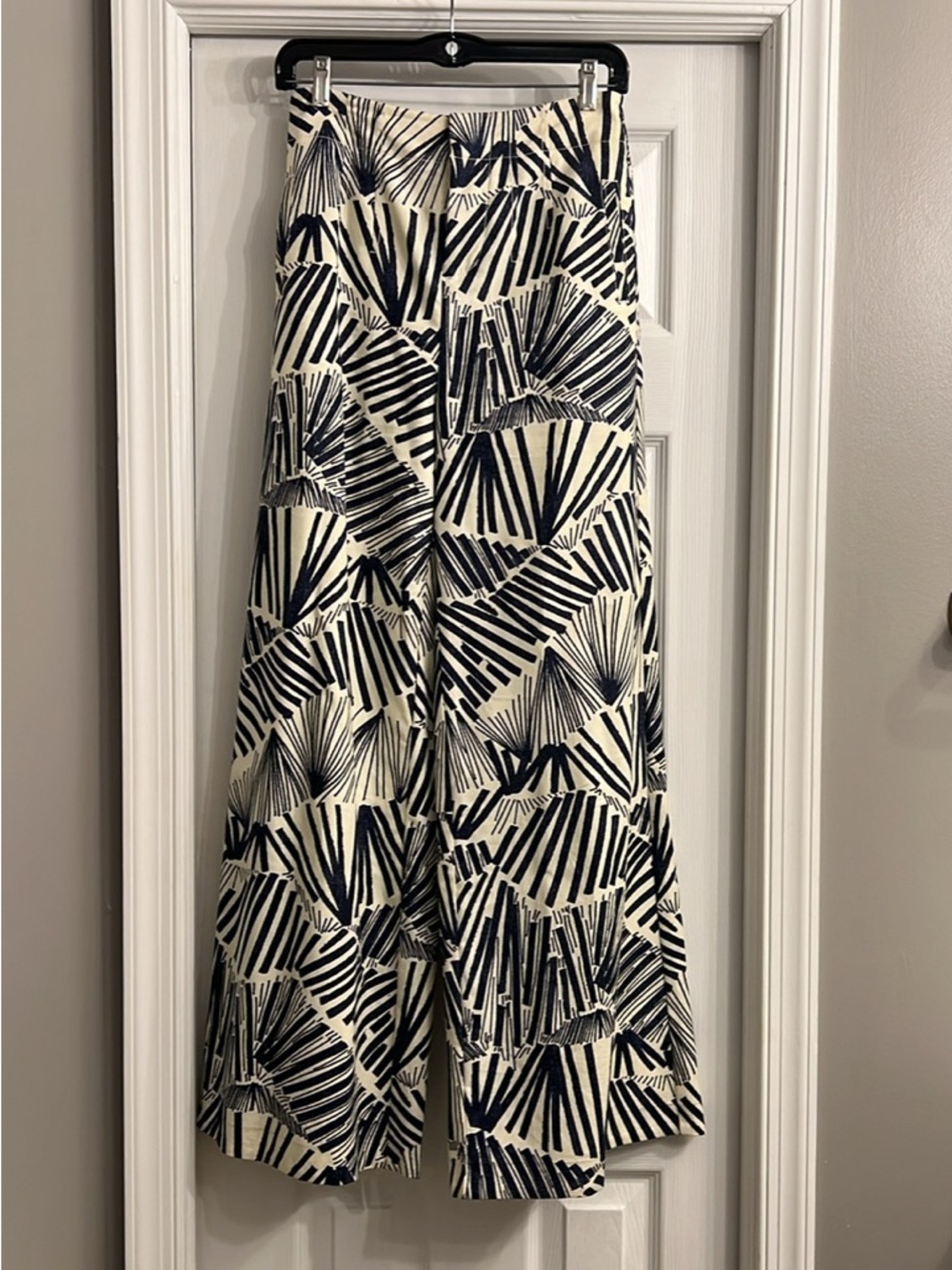 Anthropologie Navy and White Graphic Wide-Leg Pants - Picture 2 of 4